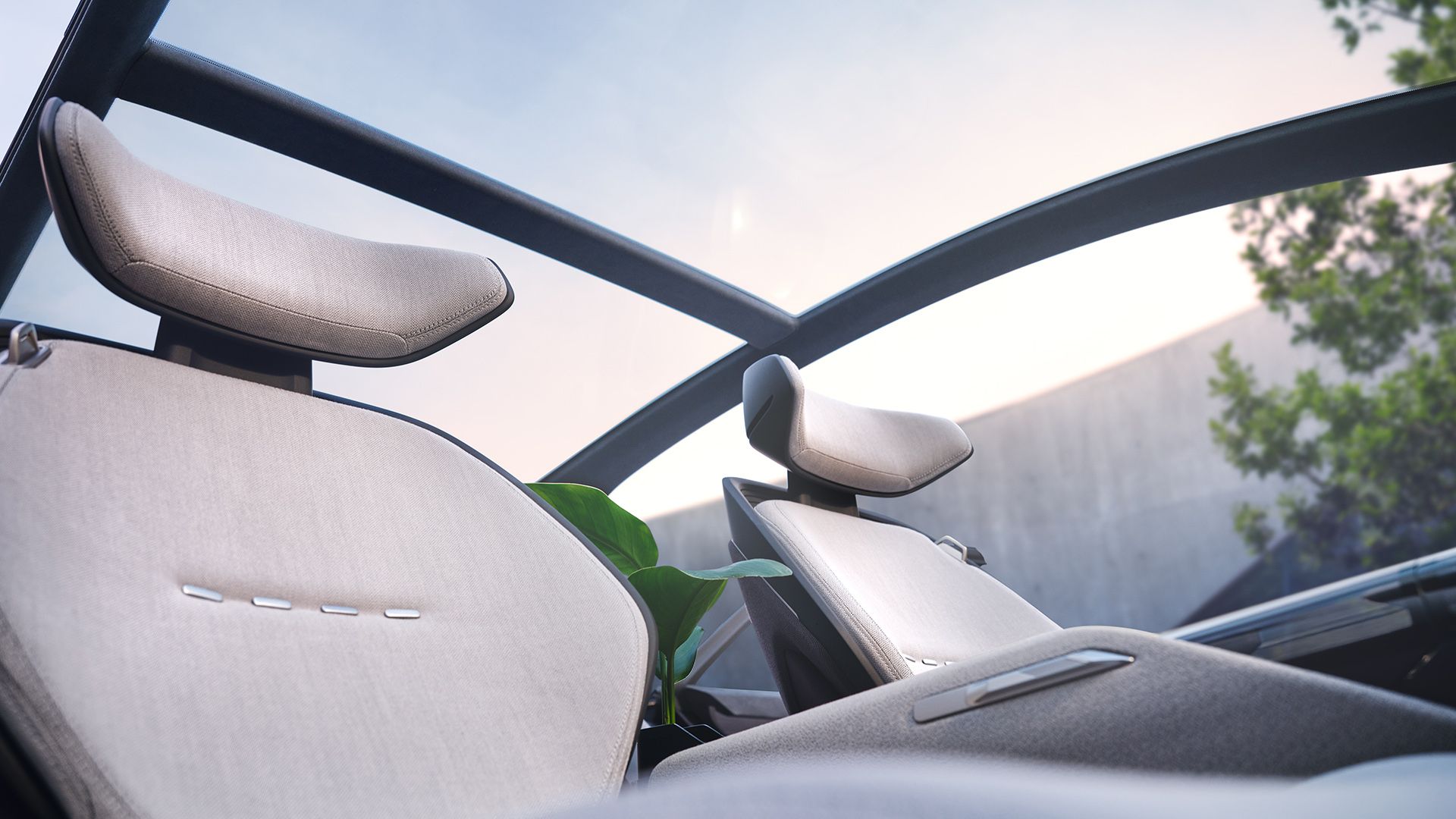Interior view of the Audi grandsphere concept with a view out of the panoramic roof.