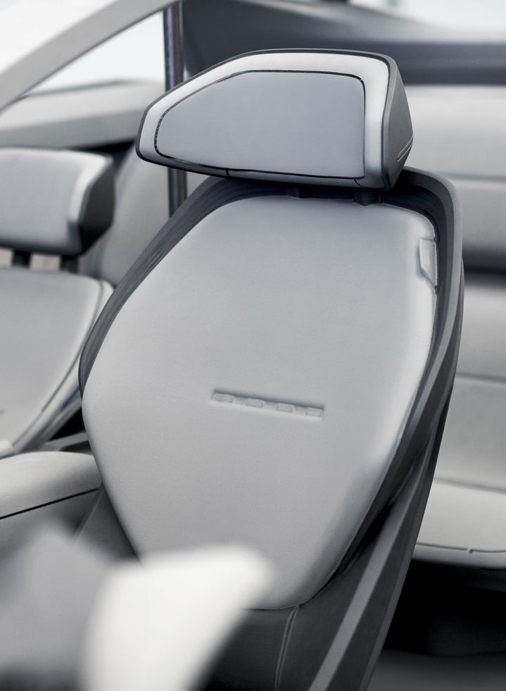 Audi grandsphere concept’te¹ kullanılan bir koltuk.