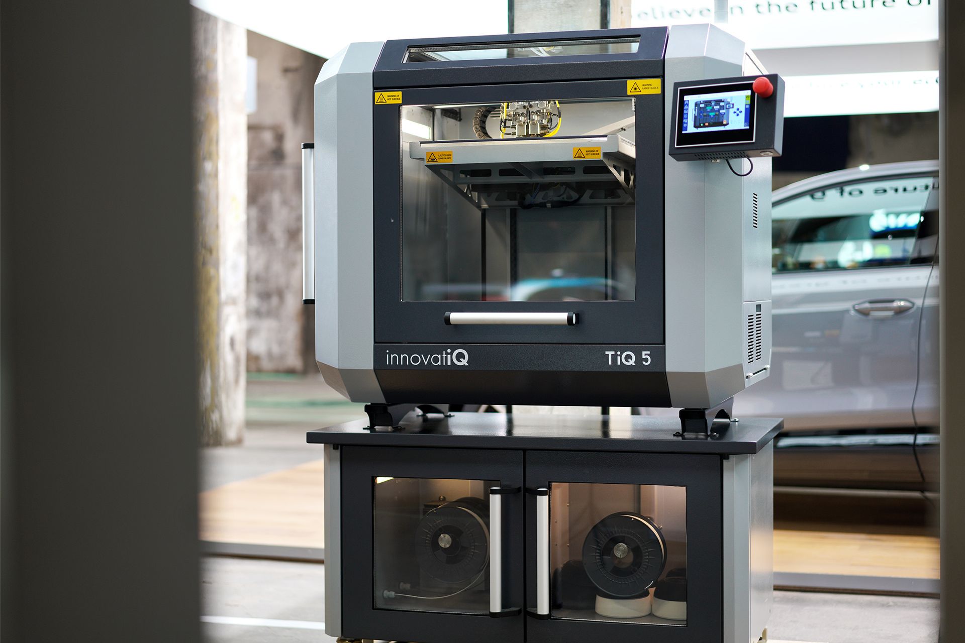 3D 打印机。