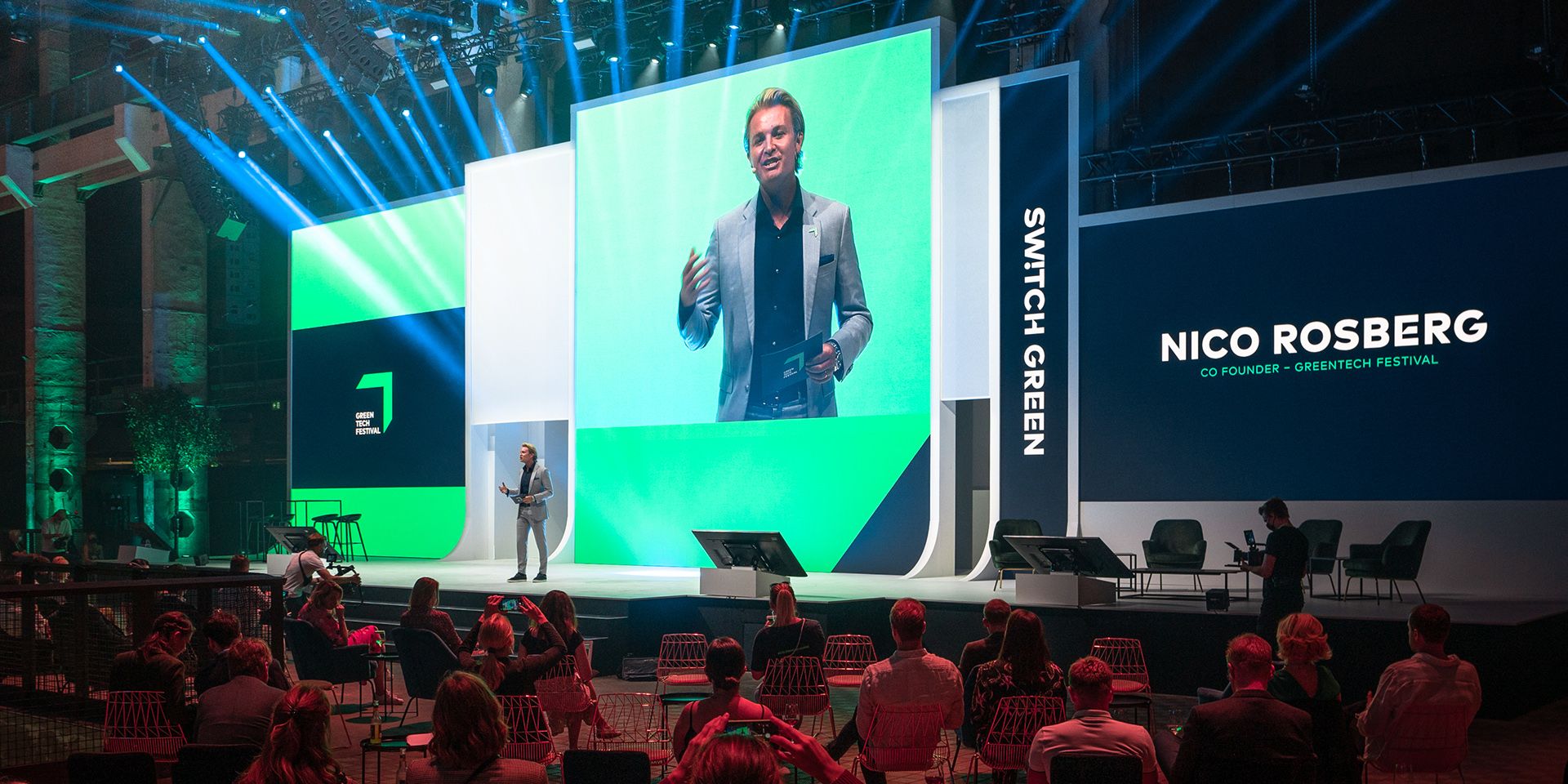 Nico Rosberg auf der Bühne des Greentech Festival