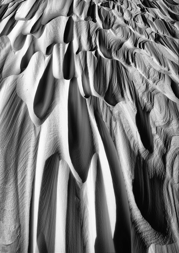 Des sastrugi, ces dunes de neige formées par le vent. 