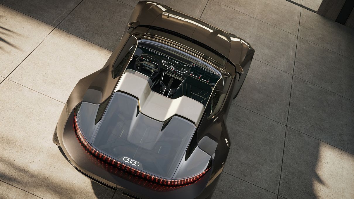Roadster Audi skysphere, vue inclinée depuis le dessus.