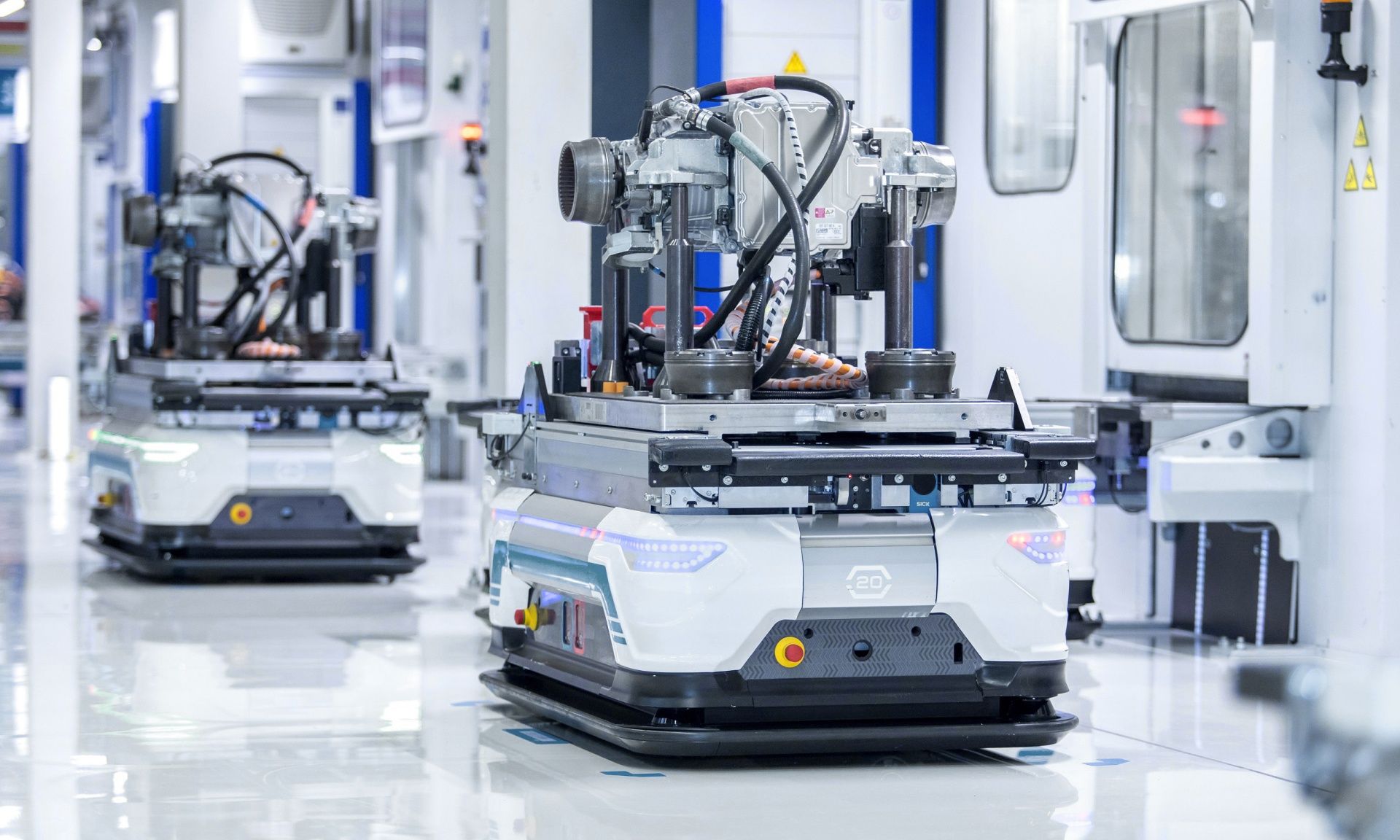 Automated transport robots at the Audi plant in Györ.	