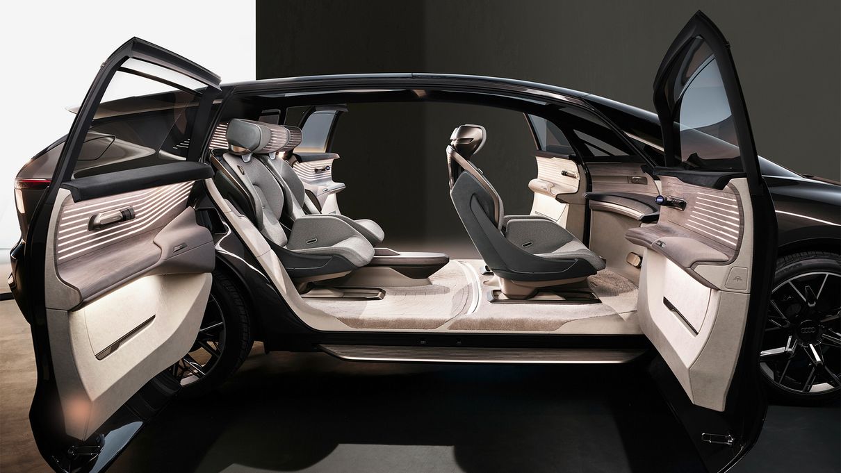 A view inside the Audi urbansphere concept¹.