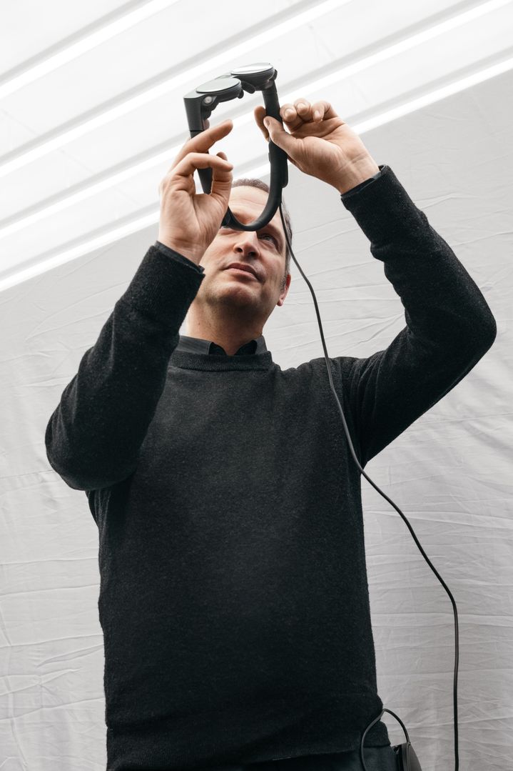 Jan Pflüger wearing mixed reality glasses.
