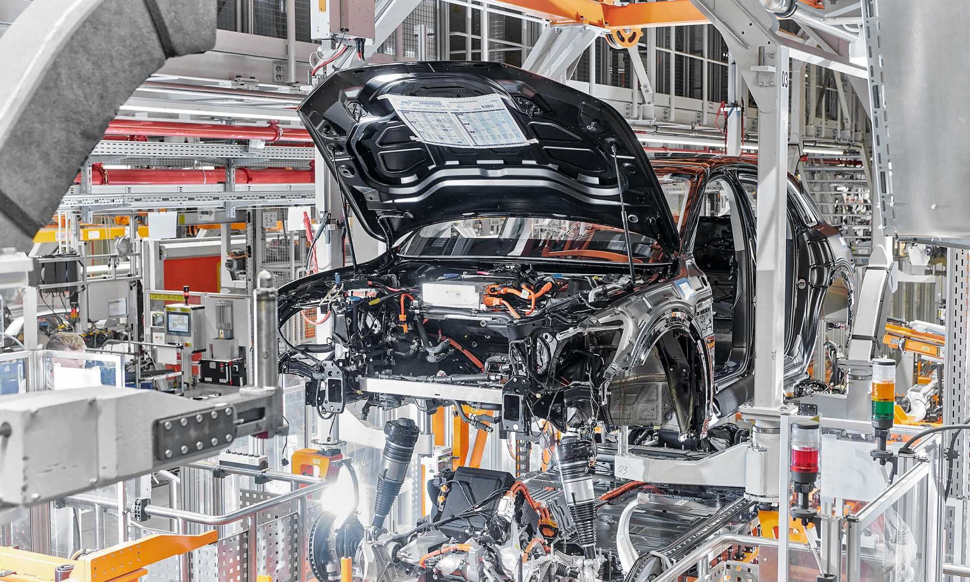An Audi Q8 e-tron at the marriage of chassis, powertrain and body.