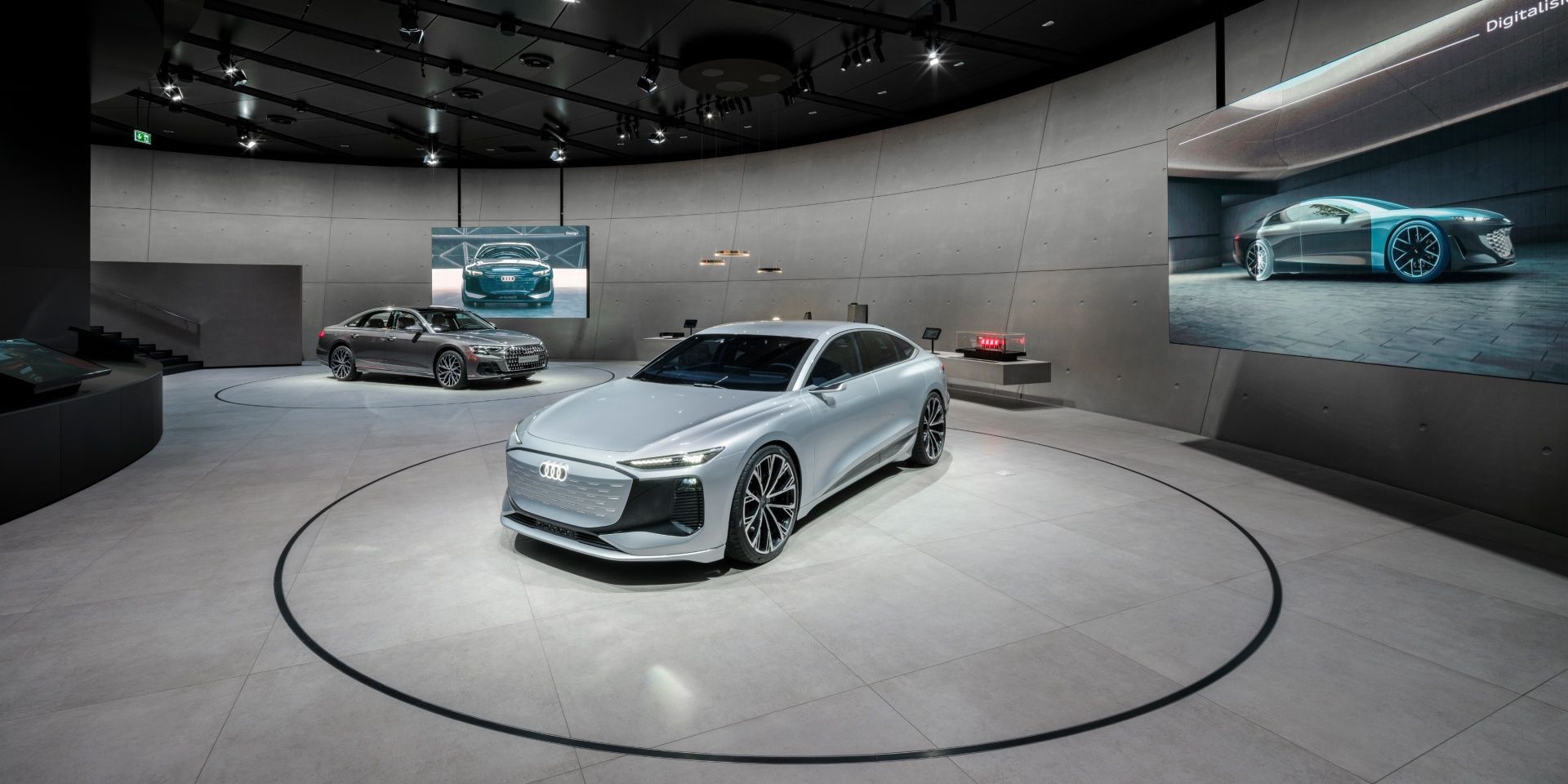 The exhibits Audi A8 60 TFSI, Audi A6 e-tron concept and digital OLED taillights.