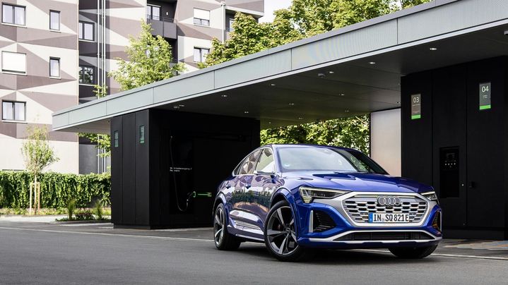 Recharge rapide à l'Audi charging hub de Munich